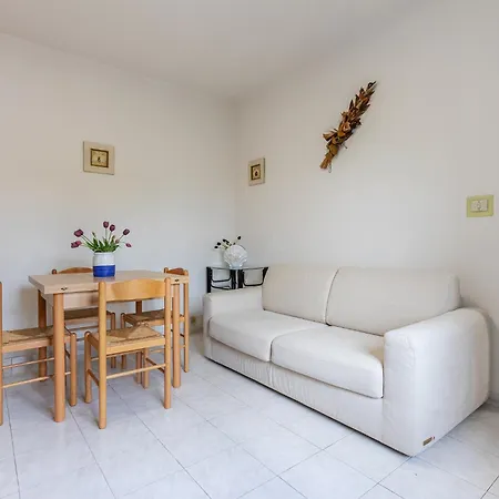 Guesthost - Lido Escape With Balcony X5! Apartman Lido di Pomposa