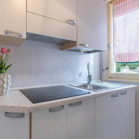 Guesthost - Lido Escape With Balcony X5! Apartman Lido di Pomposa